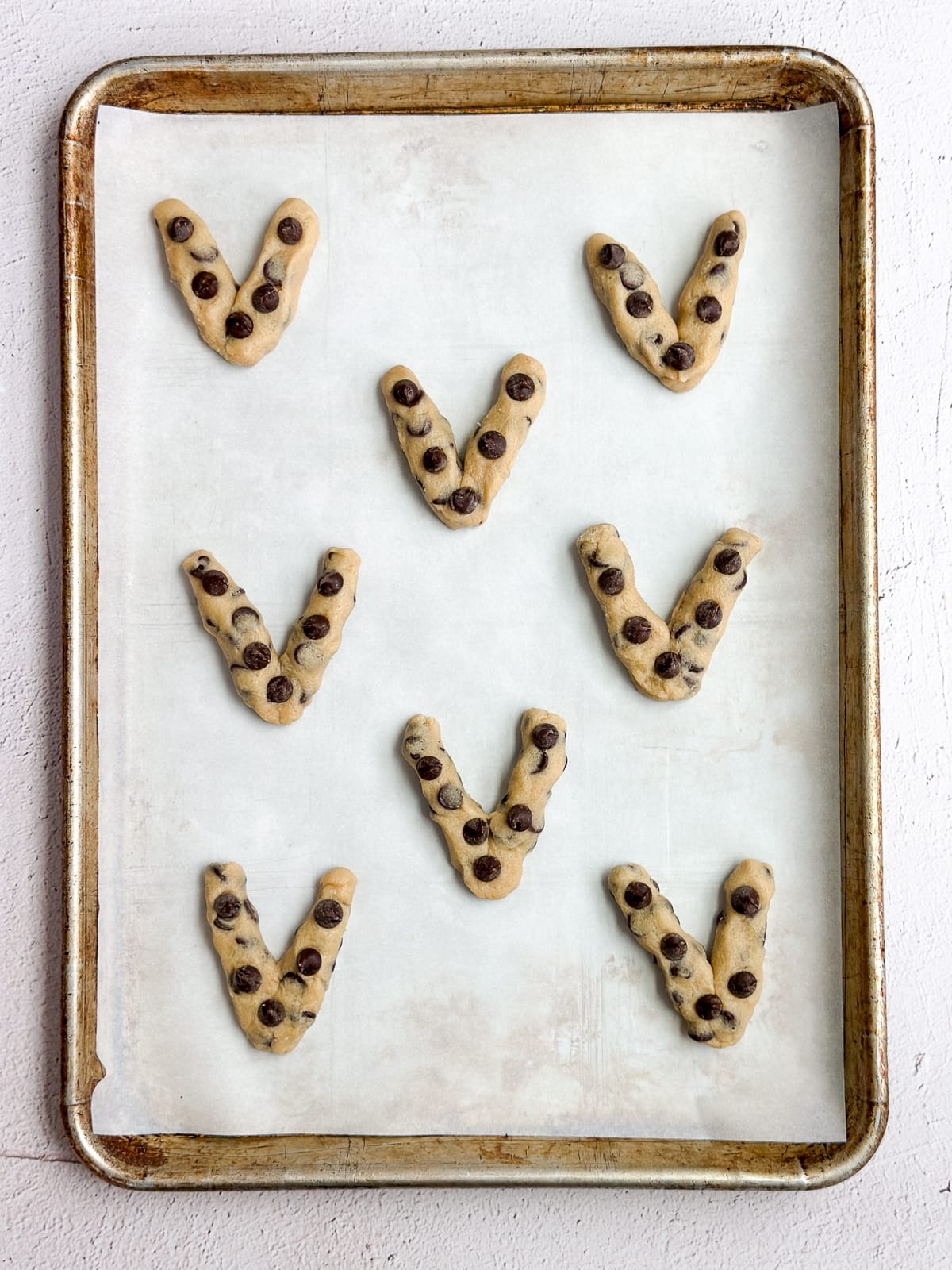 8 cookie dough hearts before baking.