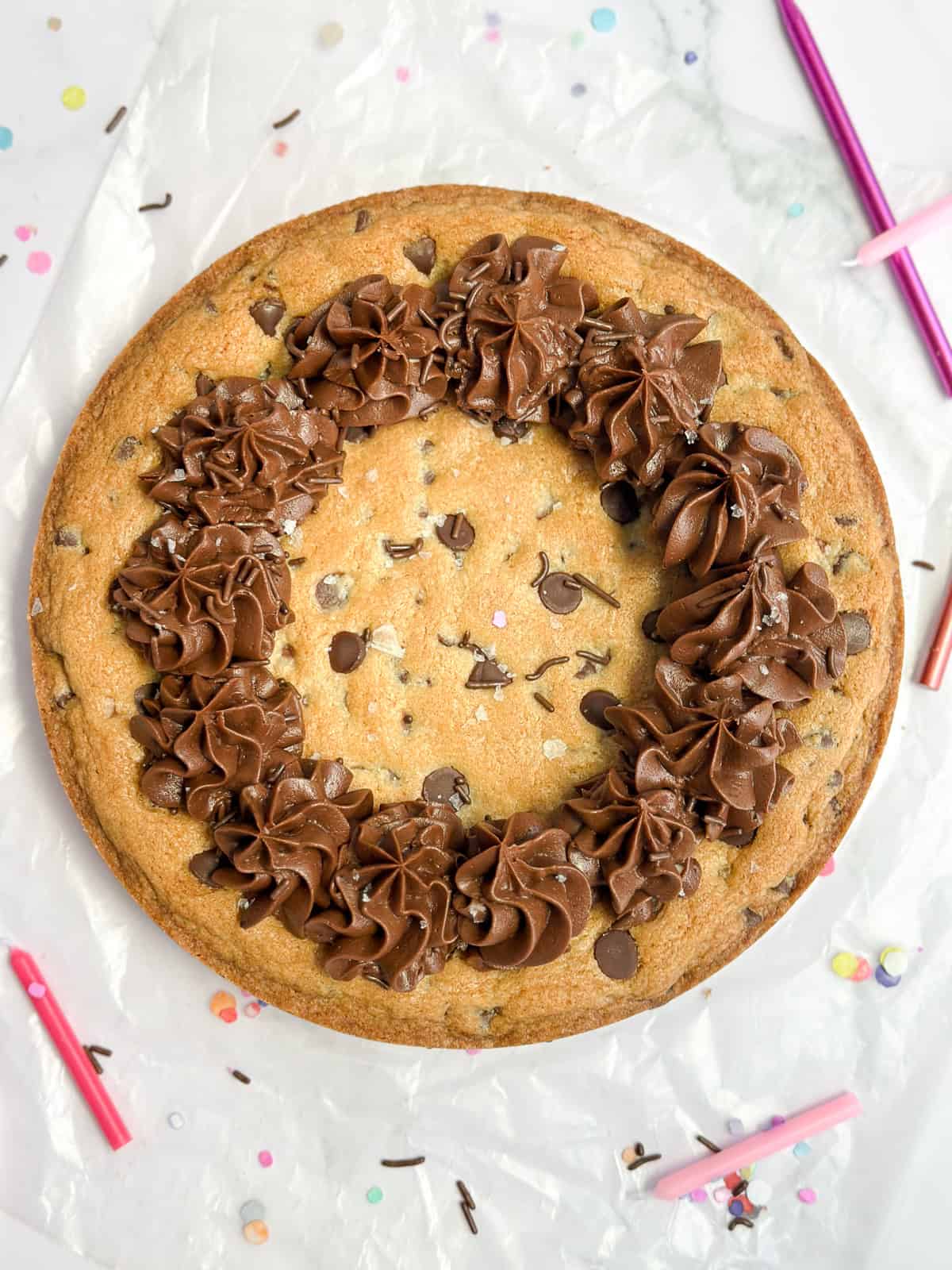 the whole chocolate chip cookie cake ready to serve.