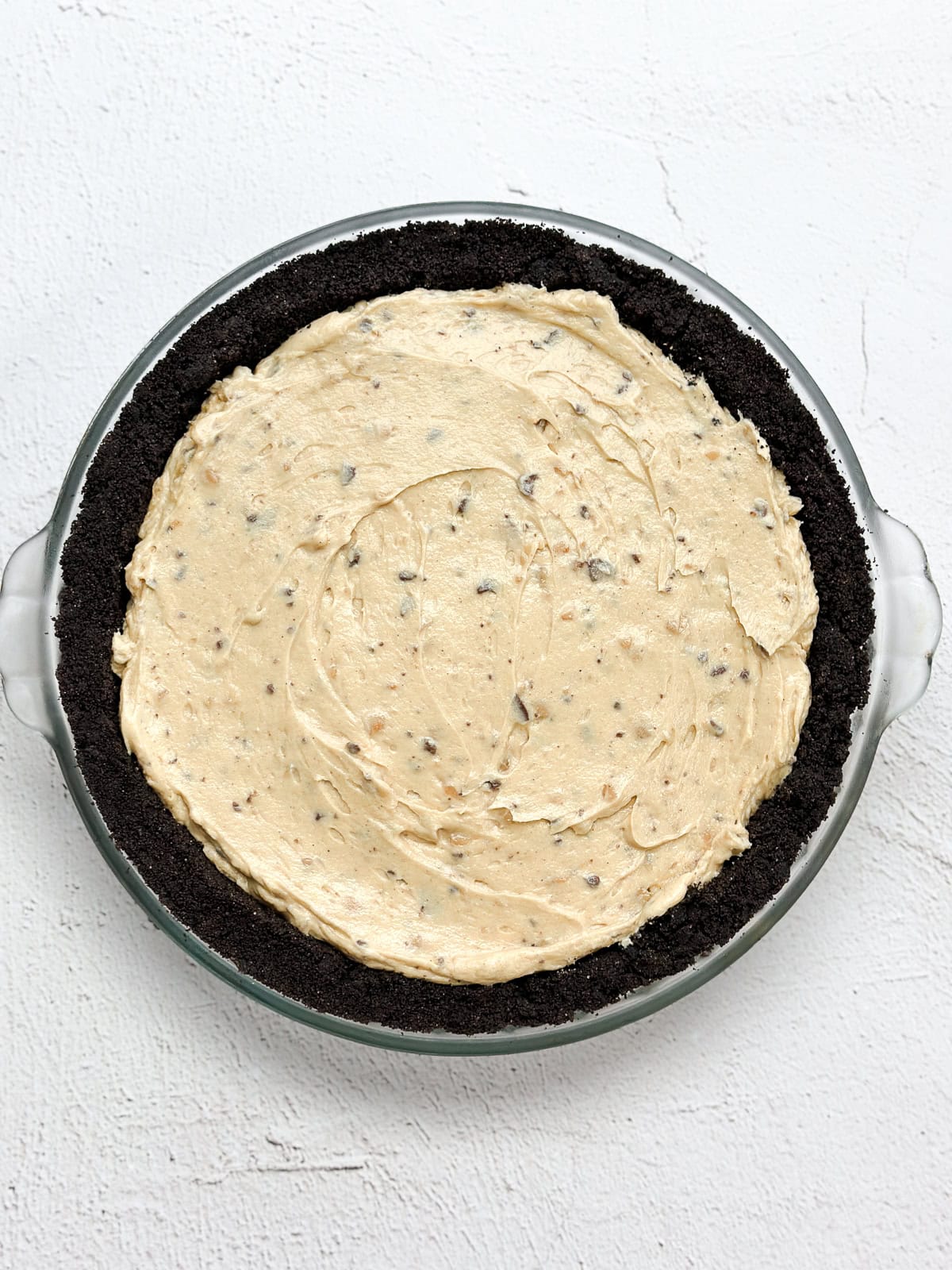 peanut butter filling placed in the oreo crust.