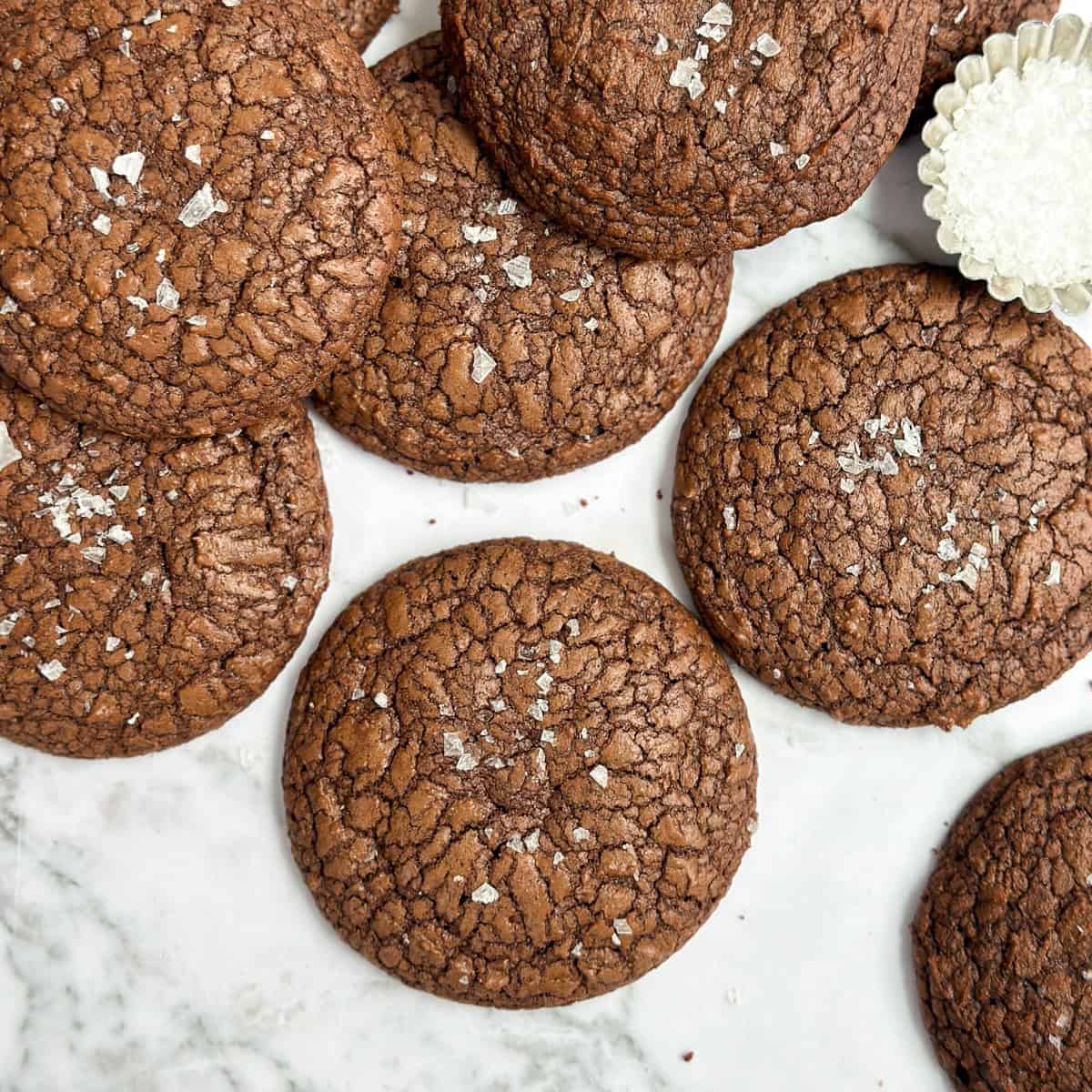 Brownie Crinkle Cookies [thesaltedsweets.com]