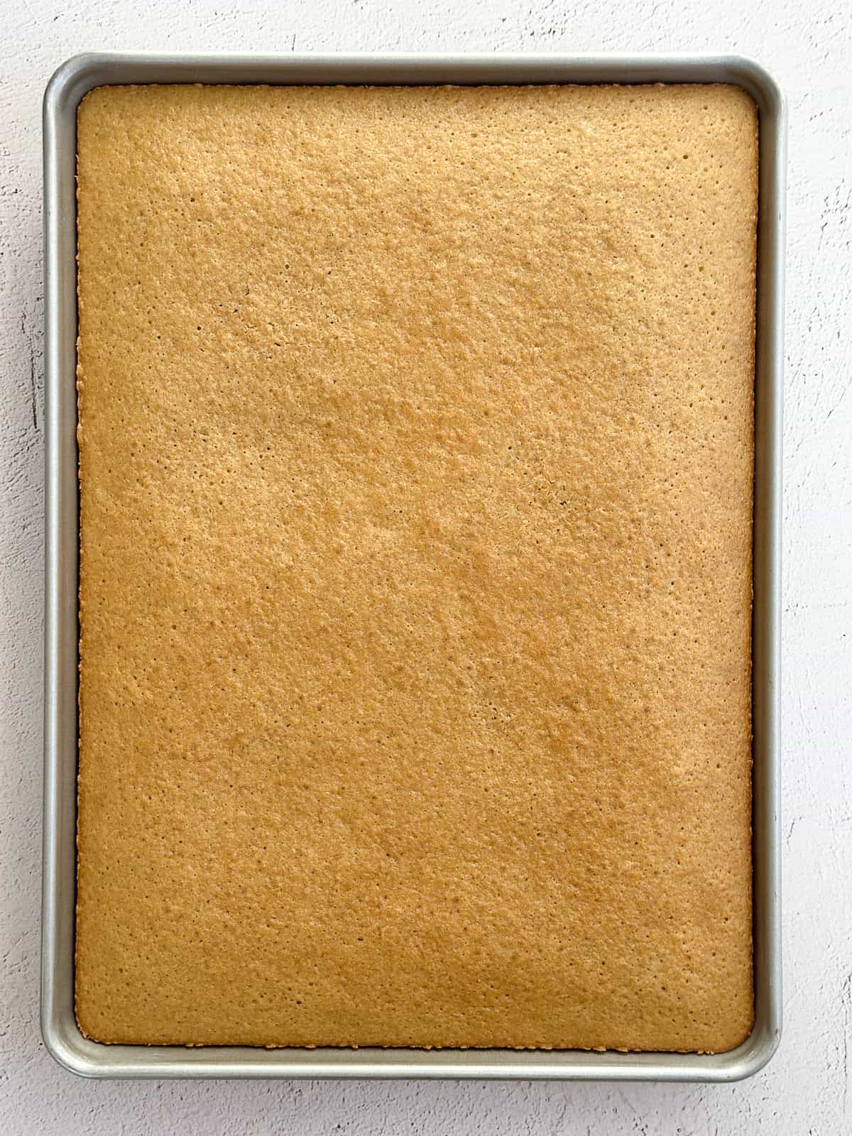 le gâteau à la crème de cacahuète après cuisson.