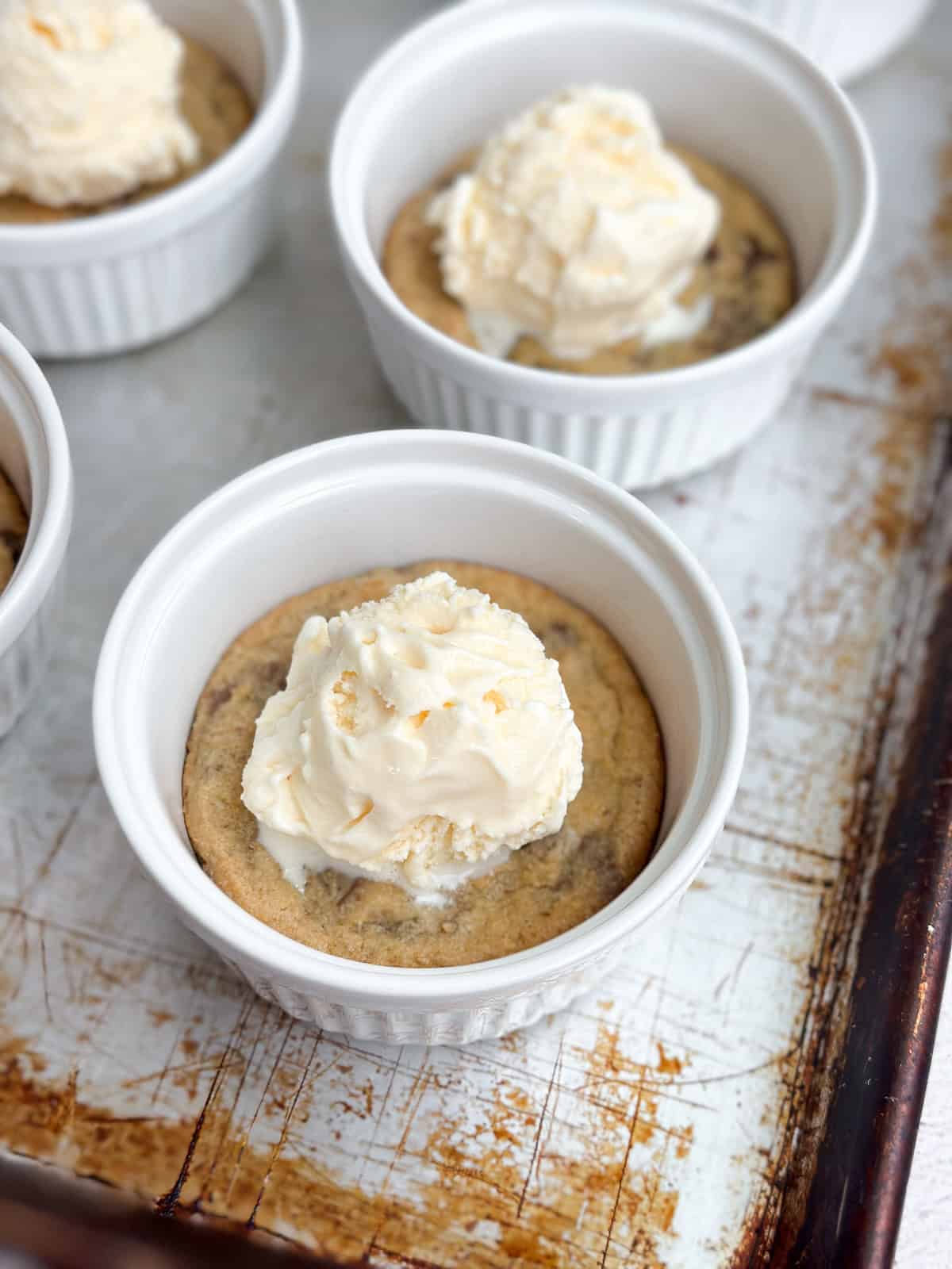 a side view of a cookie sundae.