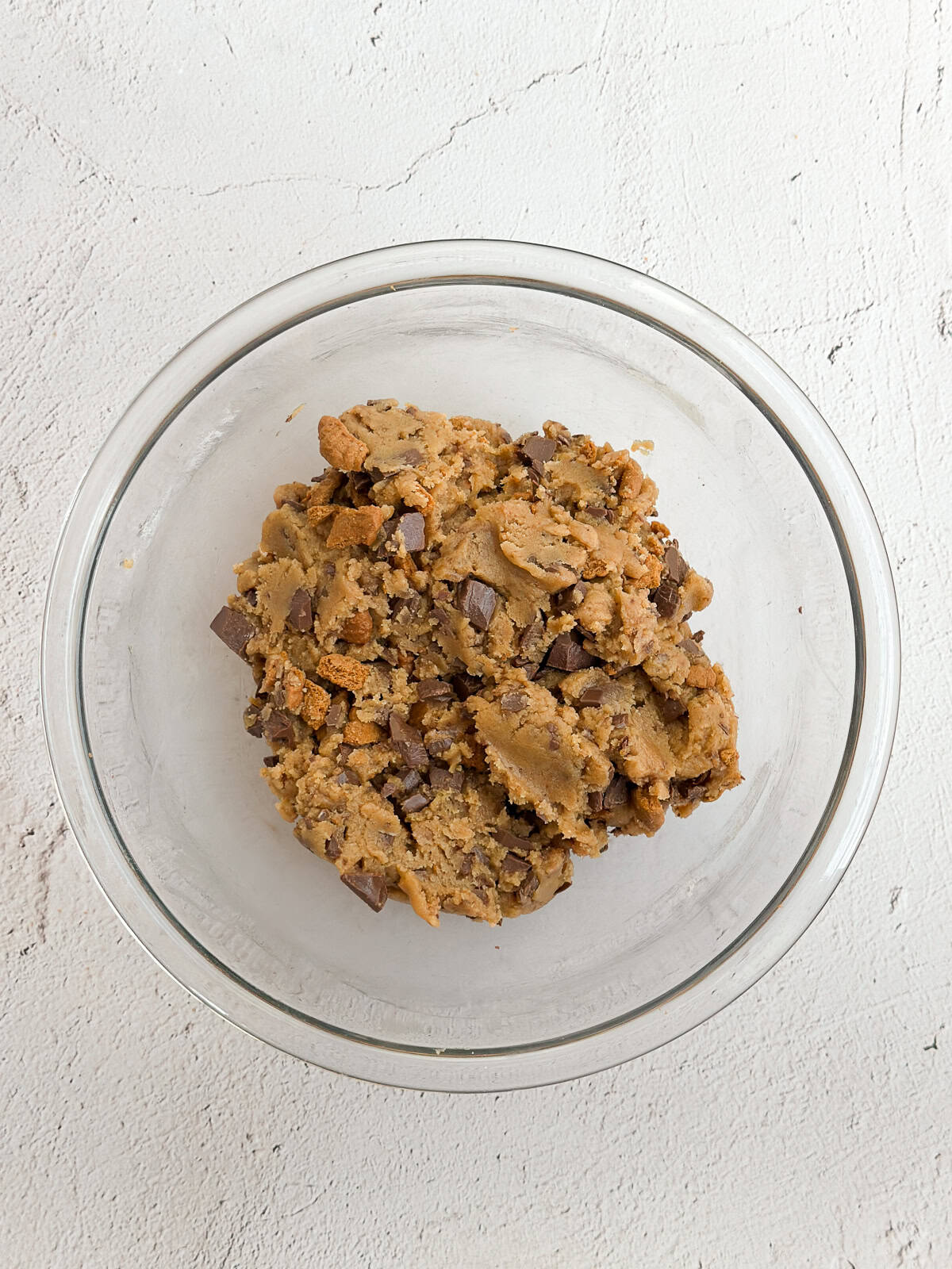 the cookies and chocolate mixed into the dough.