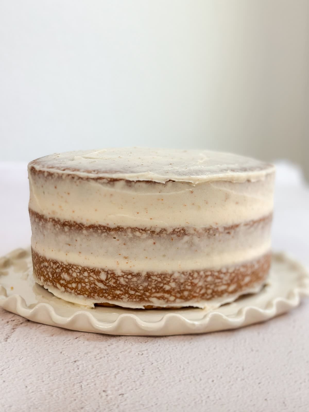 crumb coating of frosting